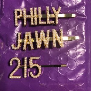 CUSTOM GOLD AND PEARL PHILLY JAWN HAIR CLIPS